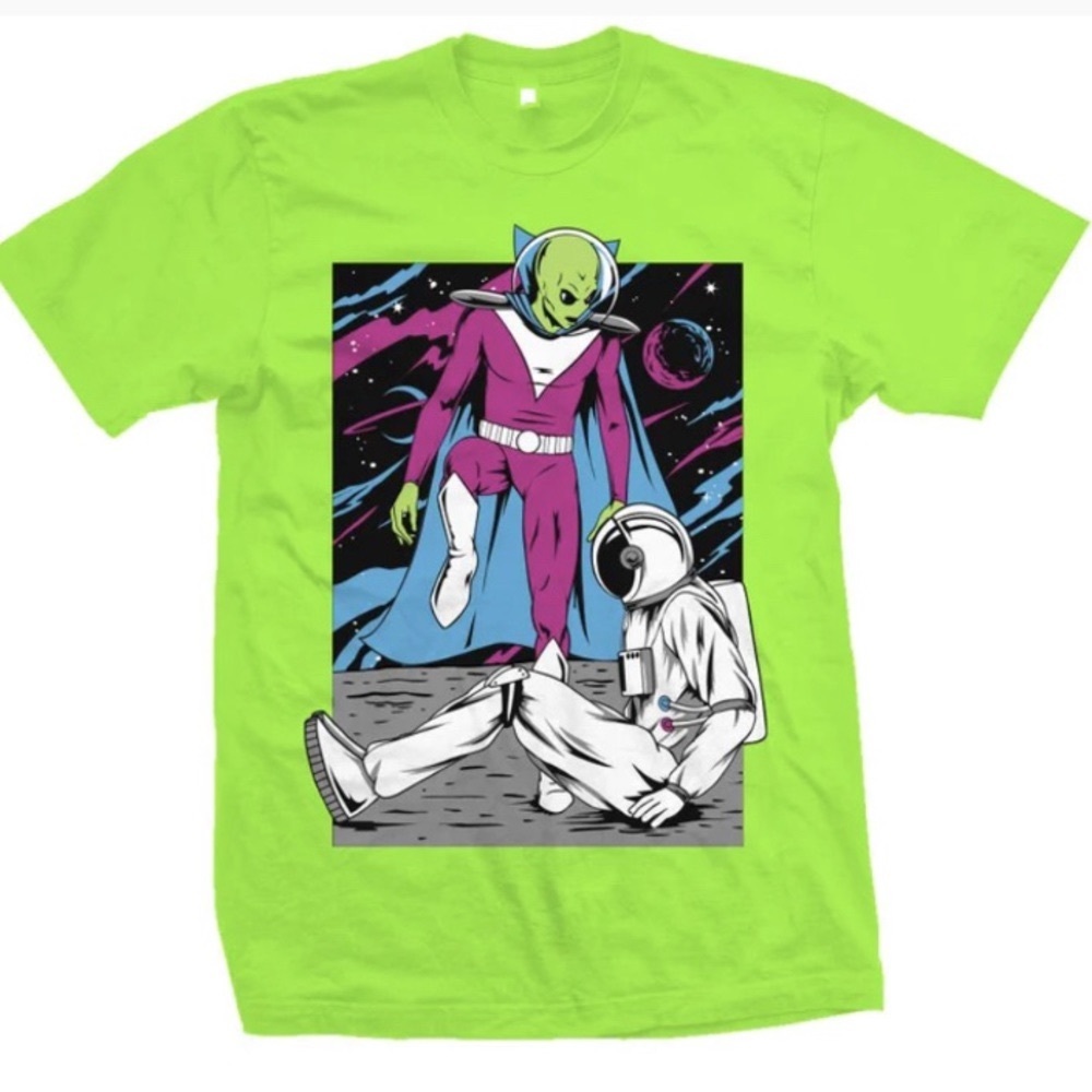 Million Dolla Motive Mens T-shirt Alien Step Over Size Medium